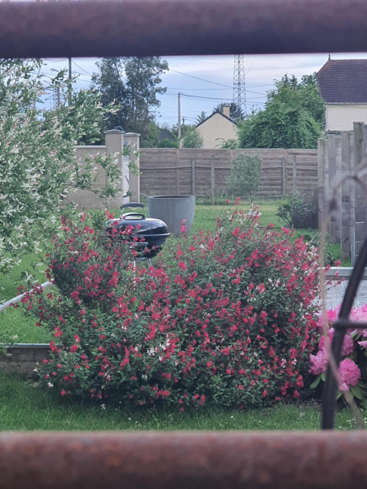 Stephane Et Virginie Villemandeur エクステリア 写真